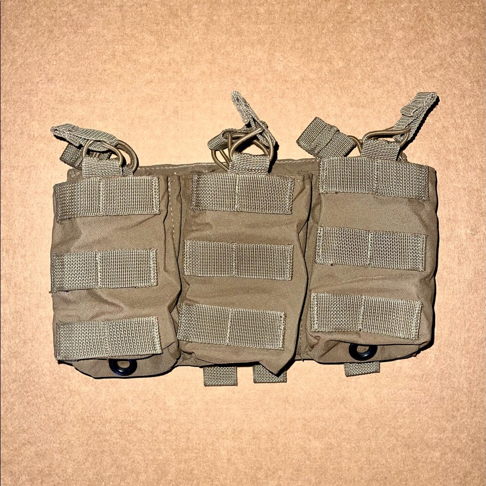 TAG MOLLE Shingle 6-Mag Pouch